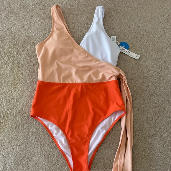NWT Cupshe Woman’s Swimsuit One Piece, Sz L, Orange/Beige/White - Picture 11 of 13